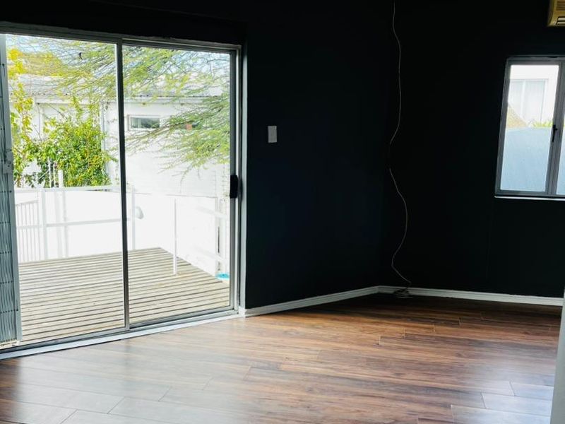 Freestanding House To Let In Kleine Kuppe - Photo 10