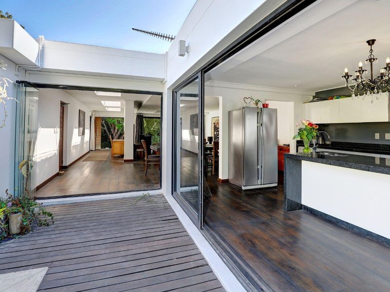 Elegant and spacious family home in Welgemoed - Photo 9