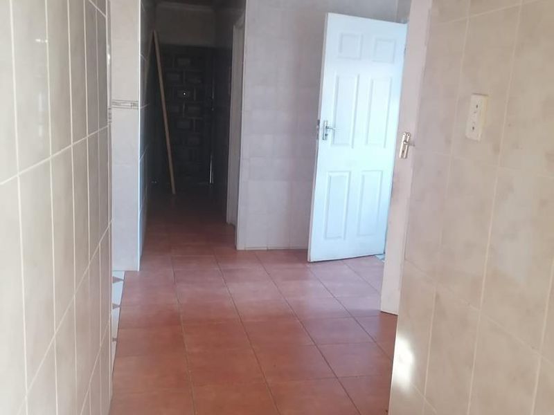 Family Home for Sale in Soshanguve Block L - Photo 4