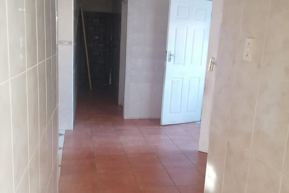 Family Home for Sale in Soshanguve Block L - Photo 4