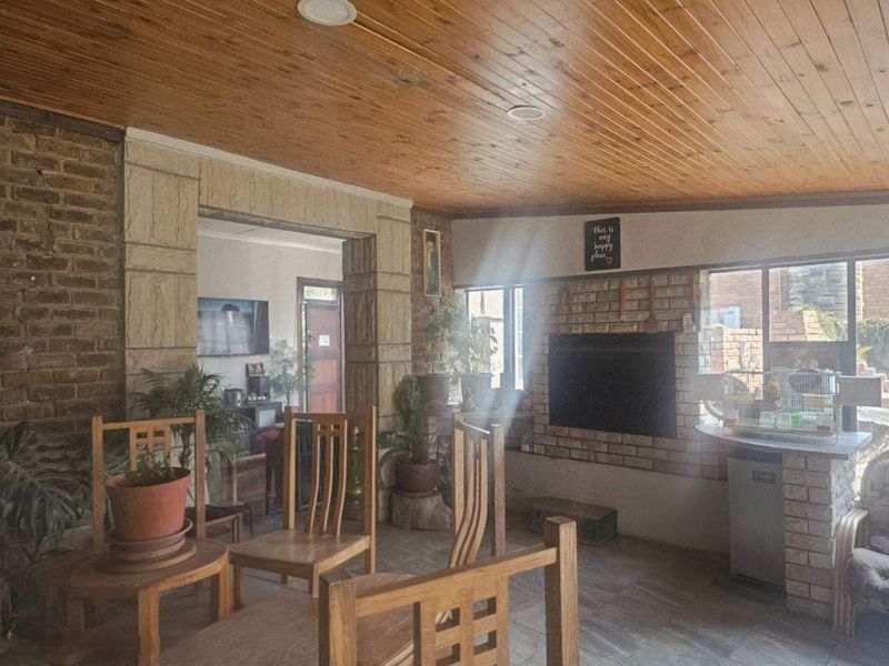 Charming Family Home with Abundant Amenities and Space - Photo 6