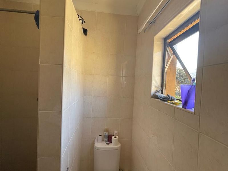 2 BEDROOM TOWNHOUSE FOR SALE IN COMPLEX (NEGOTIOBLE) - Photo 5