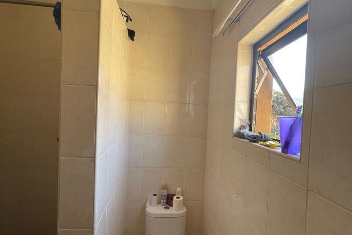 2 BEDROOM TOWNHOUSE FOR SALE IN COMPLEX (NEGOTIOBLE) - Photo 5