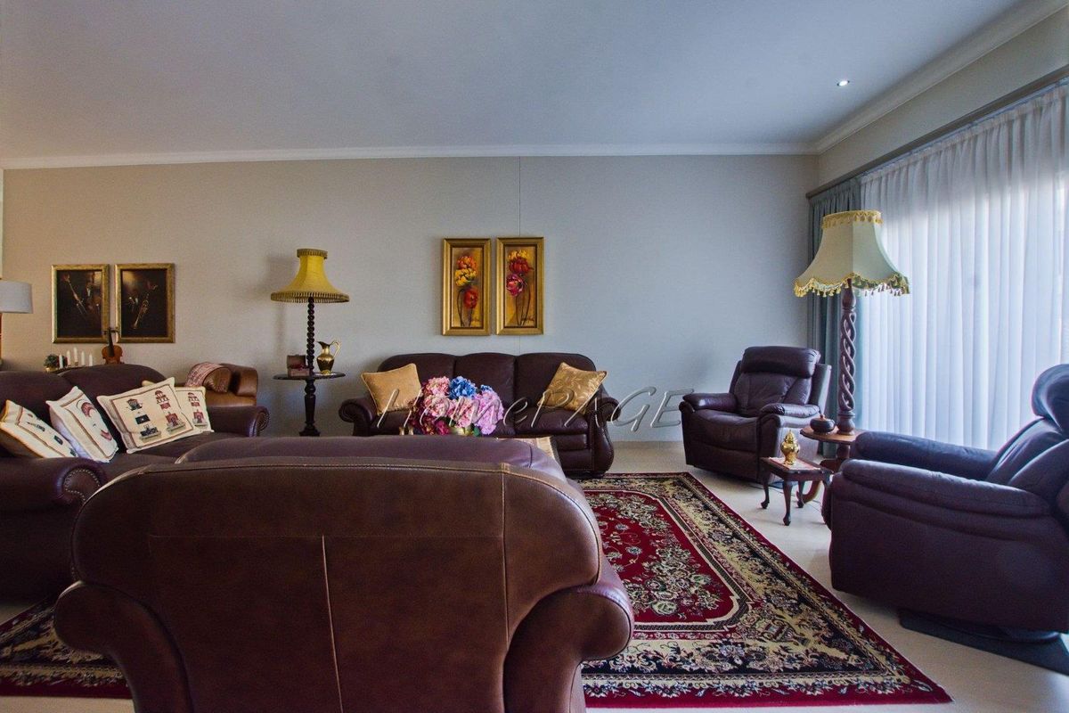 Long Beach ext 2, Walvis Bay:  Very Neat, Spacious Home with Flat is for Sale - Photo 3