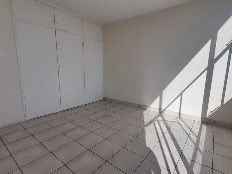 First Floor Apartment - Photo 4