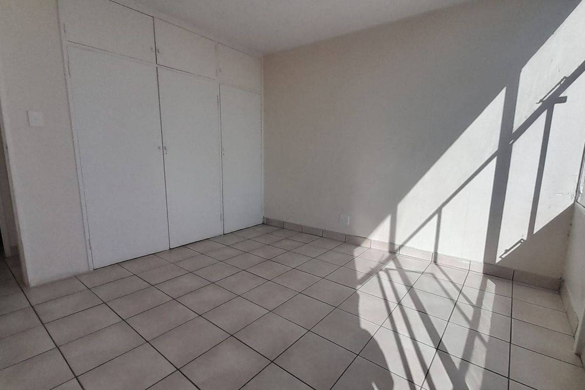 First Floor Apartment - Photo 4