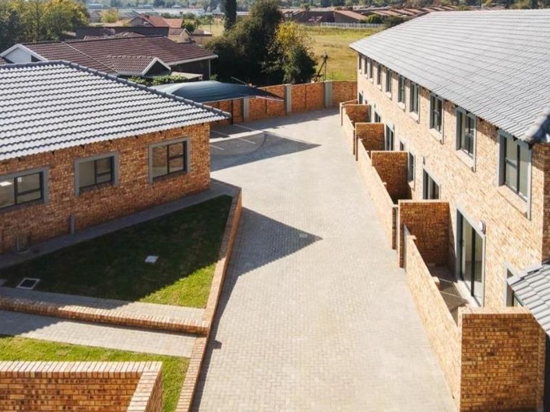 Modern Living Meets Smart Investment in Brackendowns - Photo 2