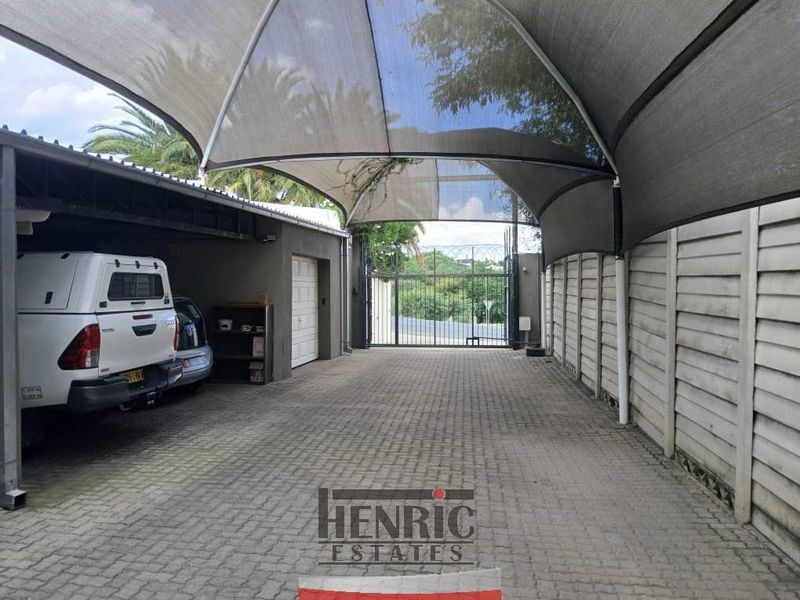 High Networth house - Photo 10