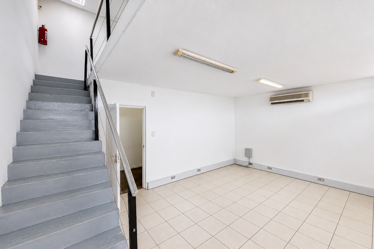 353m2 Mini-Factory For Sale: Fischer Park, Hillcrest - Photo 5