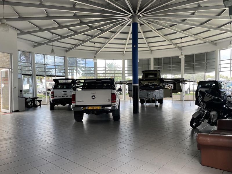 Showroom in Southern Industrial for sale - Photo 3