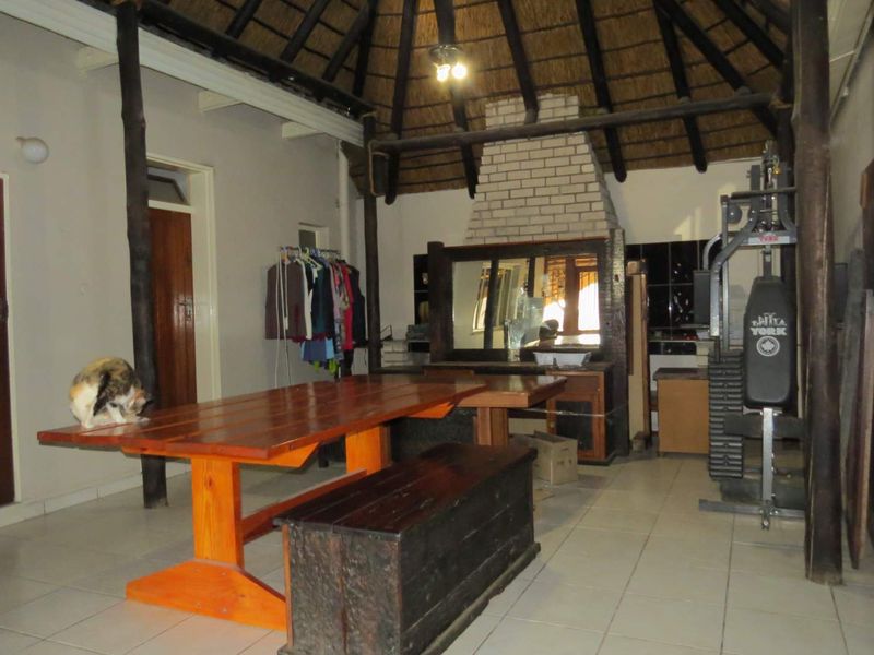 **Family Residence in Central Okahandja** - Photo 10