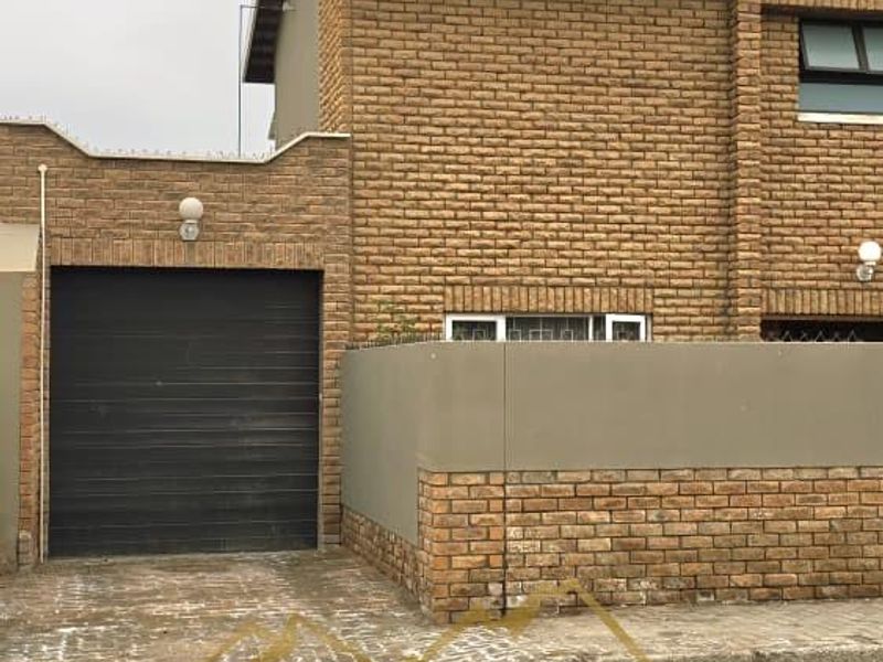 Swakopmund , Vineta | Fabulous Family Home in a Popular, Sought-After Area - Photo 4