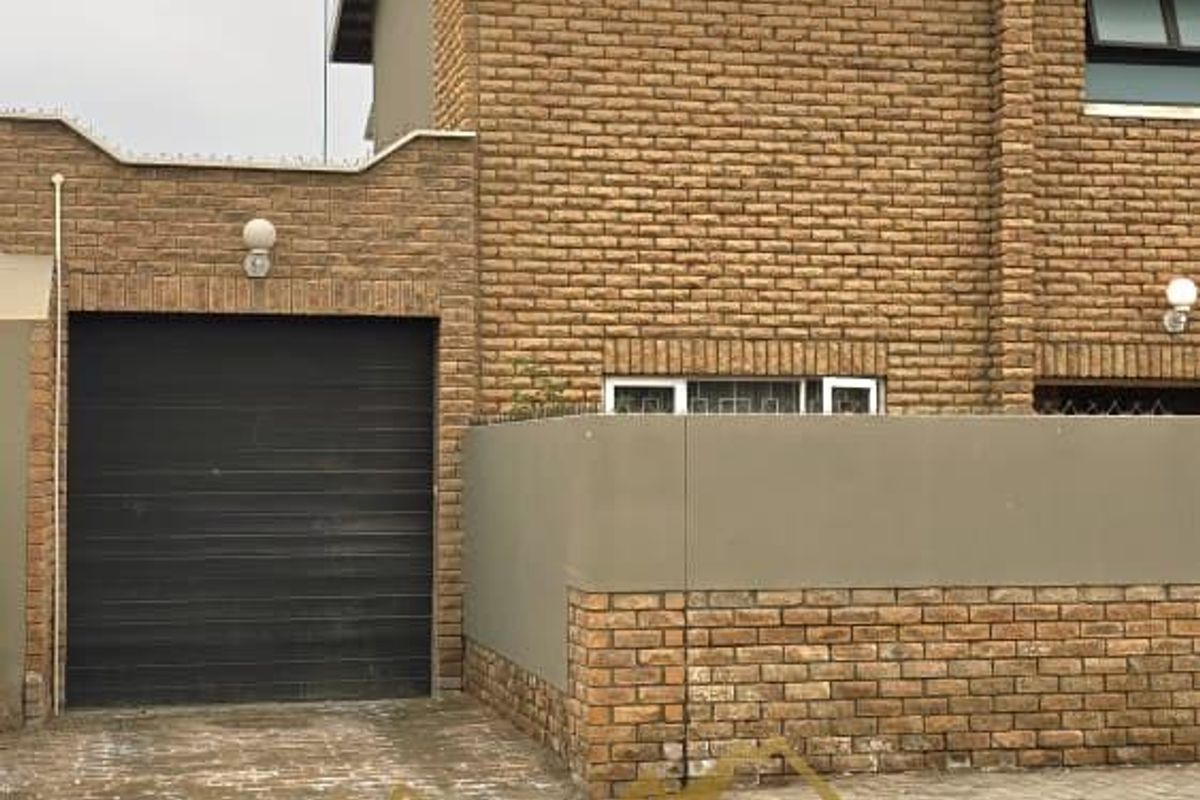 Swakopmund , Vineta | Fabulous Family Home in a Popular, Sought-After Area - Photo 4