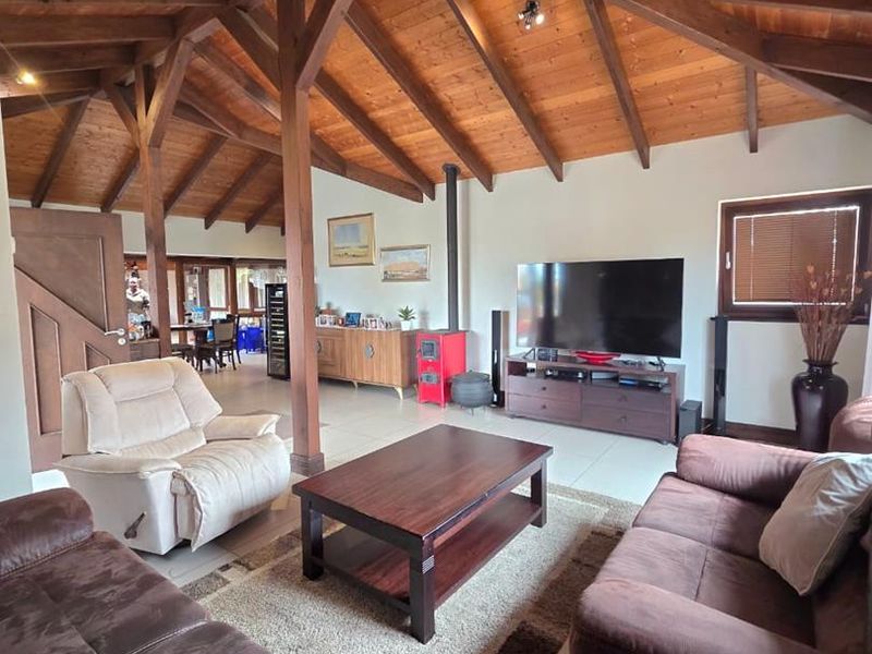 3 Bedroom Home for Sale in Ocean View Swakopmund - Photo 2