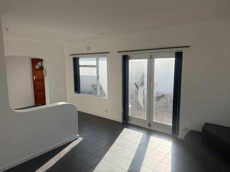 Family Home in Fish Hoek - Photo 5