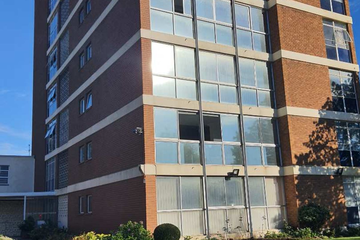 2 Bedroom apartment for sale in St Georges Park - Photo 2