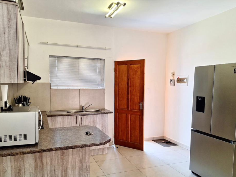 2-BEDROOM APARTMENT | ROCKY CREST - Photo 4