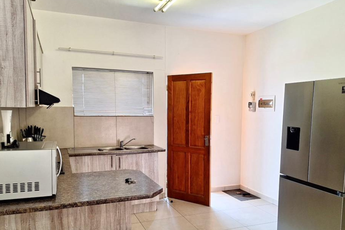 2-BEDROOM APARTMENT | ROCKY CREST - Photo 4