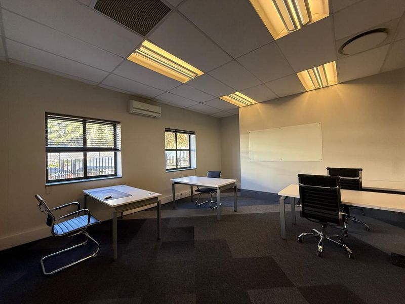 Prime 45m2 Ground Floor Office Suite To Let at 16 Fricker Road | Immediate Occupation - Photo 4