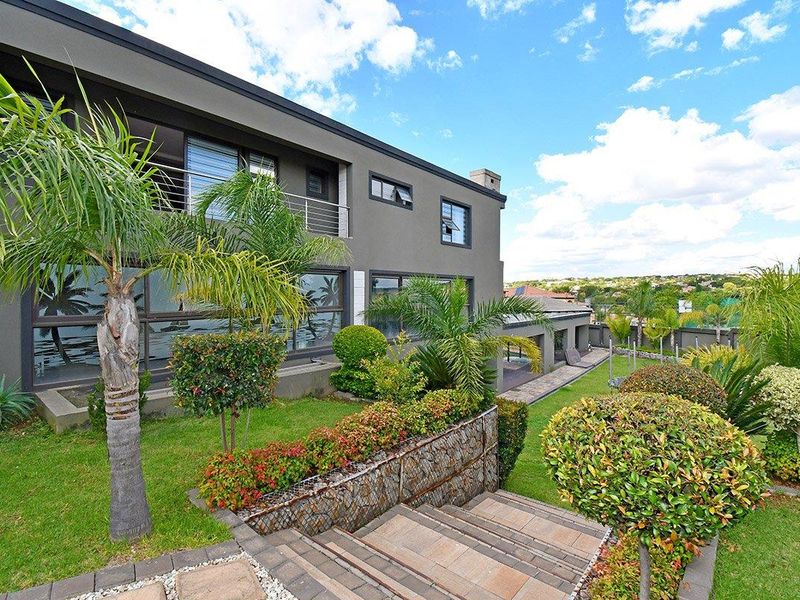 5 Bedroom Luxury Home for Sale in Blue Valley Golf Estate - Photo 7