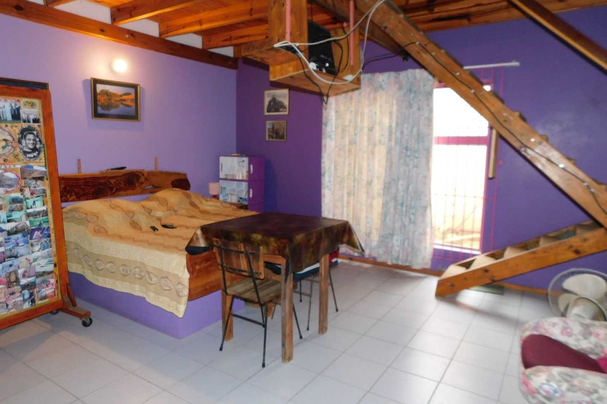 Spacious Double-Storey Home for Sale in Henties Bay (Noord Duin) - Photo 3