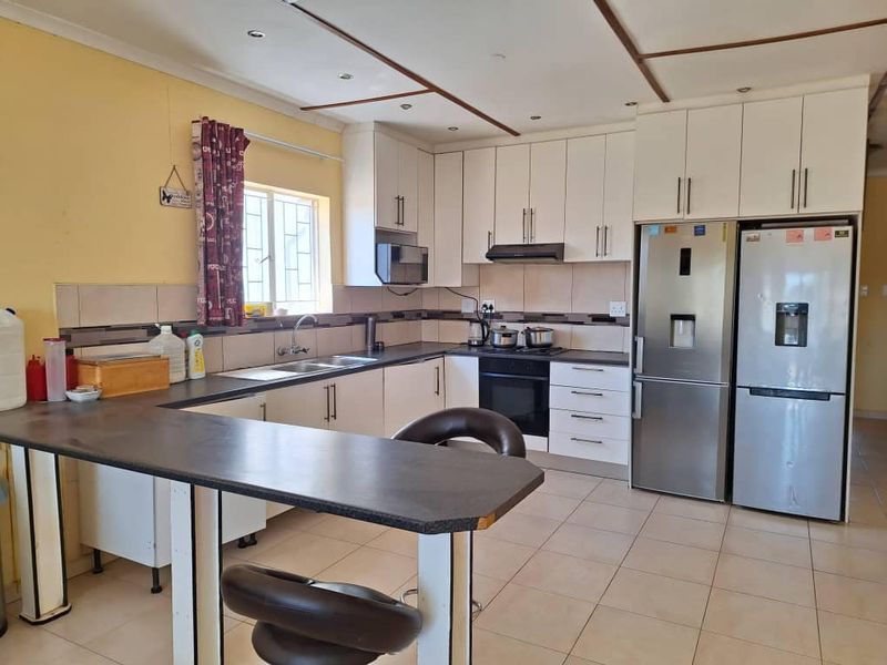 3 Bedroom House For Sale in Brakwater - Photo 5