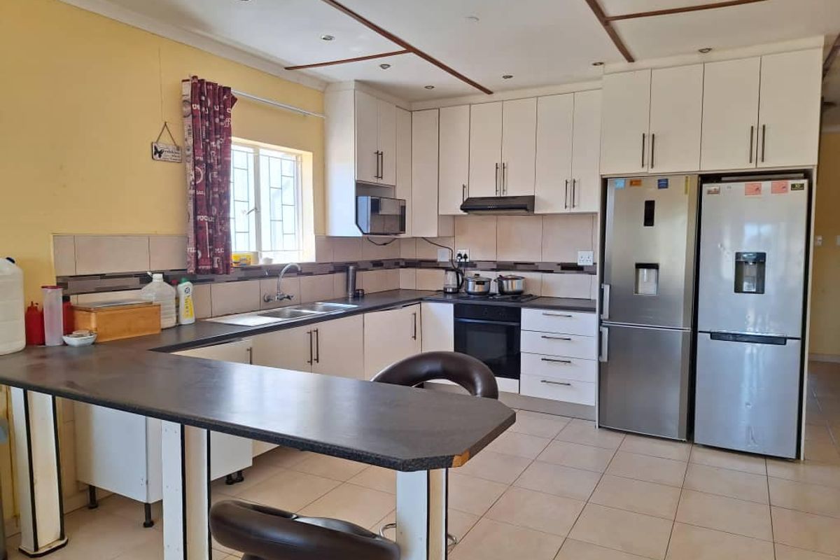 3 Bedroom House For Sale in Brakwater - Photo 5