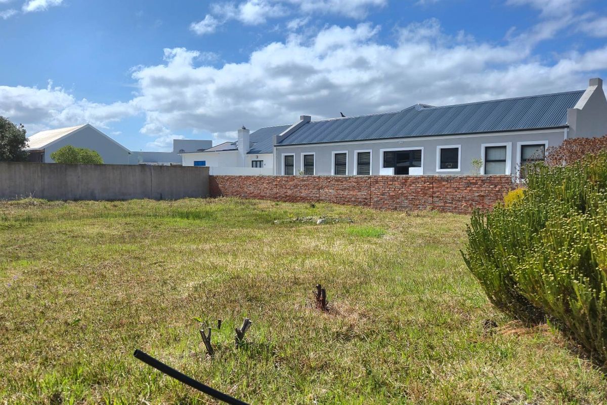 Prime Vacant Land in Franschekraal Villa Estate: Build Your Coastal Retreat Steps from the Beach - Photo 2