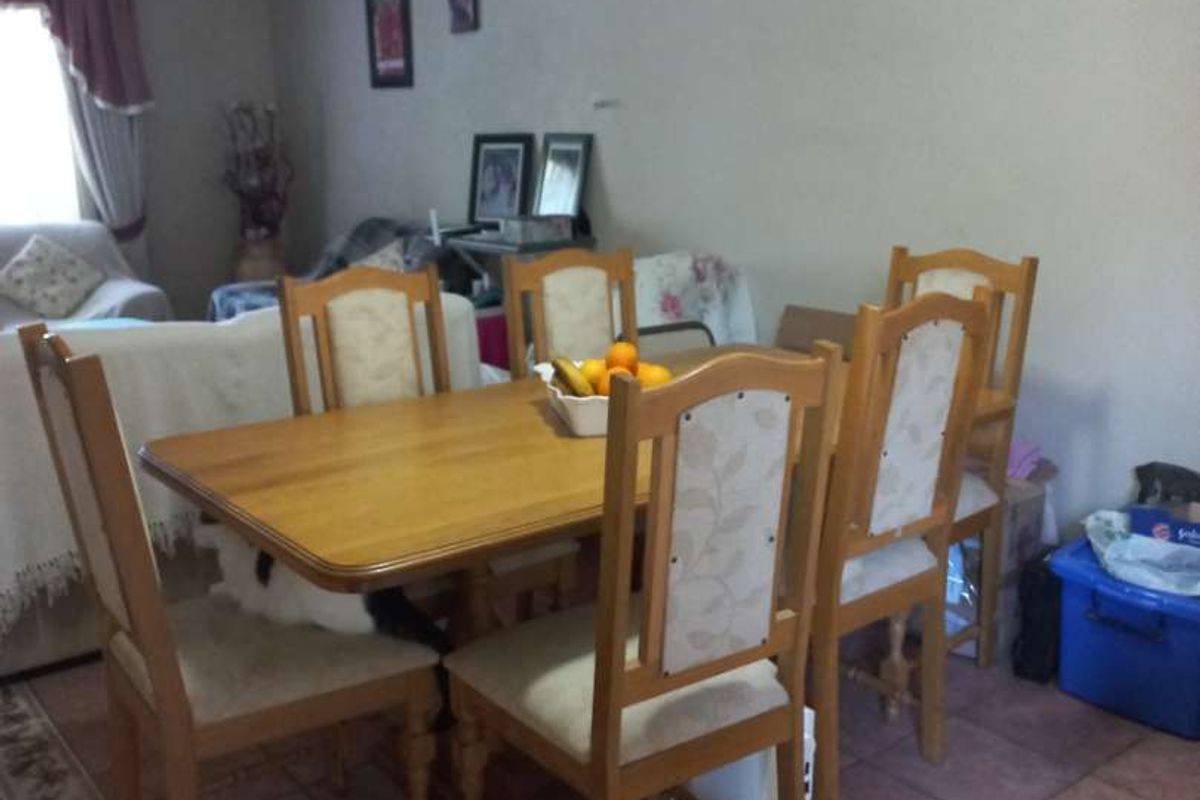 Charing 3-Bedroom Family Home for Sale - Photo 5