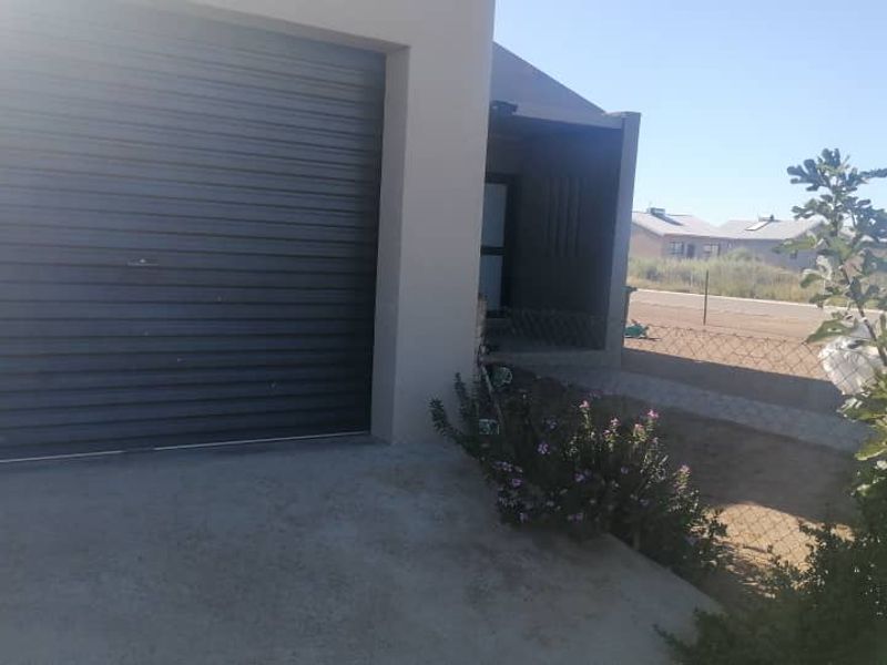 Modern House For Sale-Okahandja - Photo 7