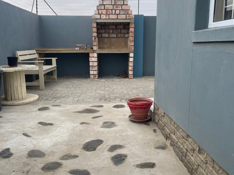 Oceanview Swakopmund 3 Bedroom House with 3 flats for sale - Photo 4