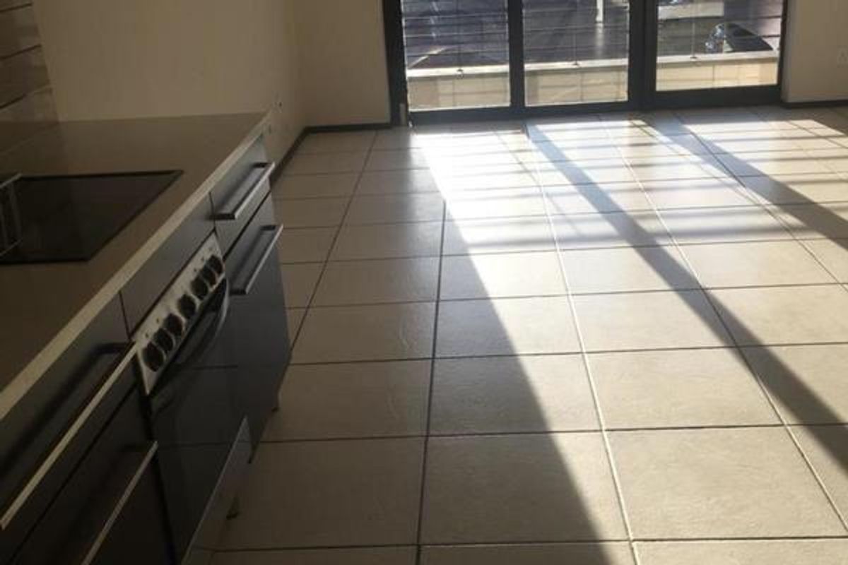 One Bedroom for Sale in Greenstone Hill - Photo 5