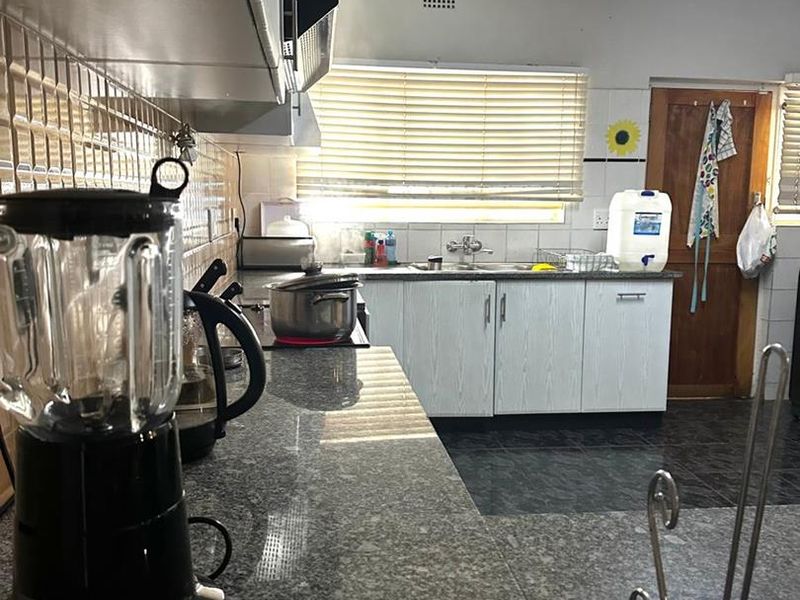 Step into a home that offers both space and versatility, perfectly suited for comfortable family living and effortless entertaining - Photo 3