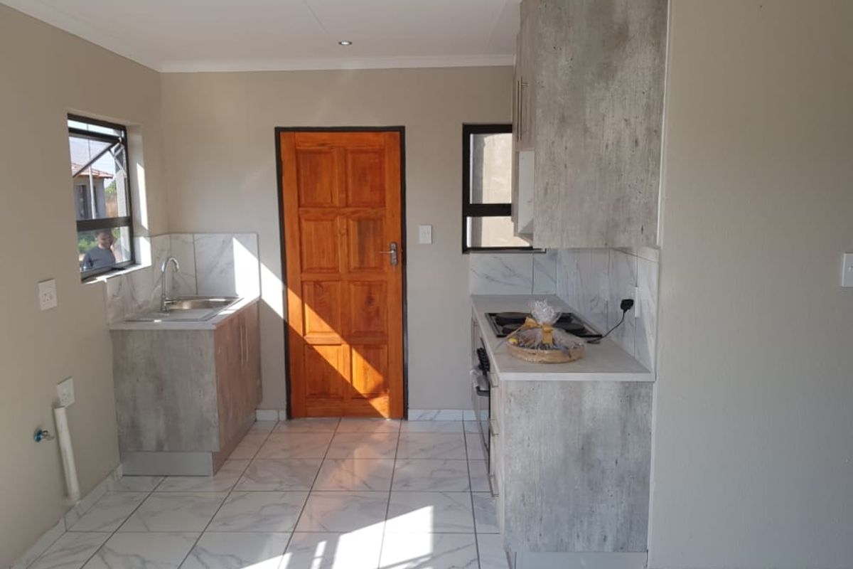 NEW DEVELOPMENT, ALL COSTS INCLUDED, FULL TITLE STANDS. NO DEPOSITS / 100% BONDS (dependent on client profile) - Photo 3