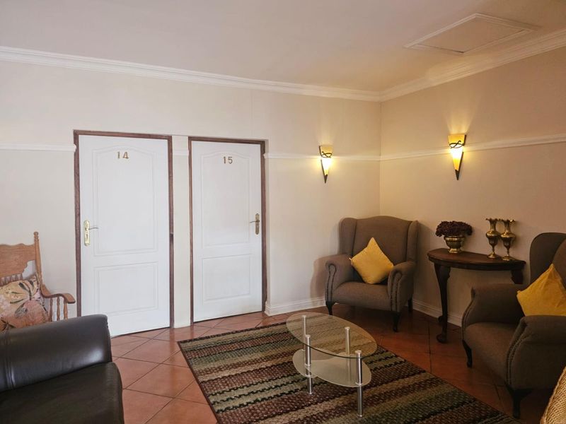 **Discover Luxurious Four-Star Accommodation with Roman Elegance** - Photo 8