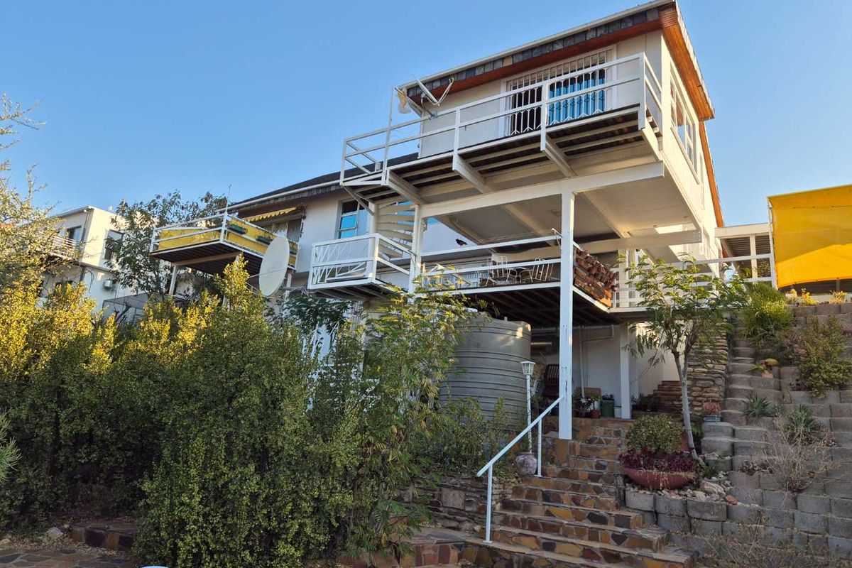 Eros Park Family Home - Photo 5