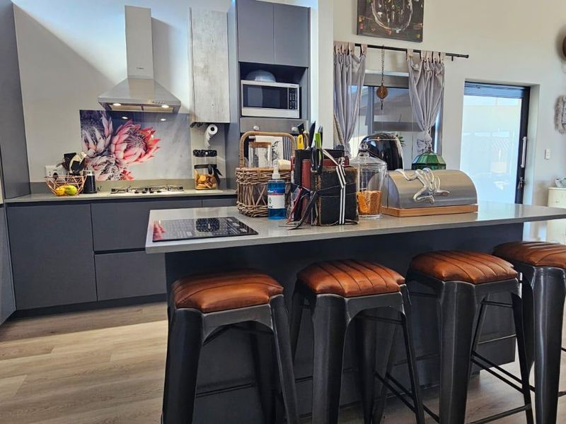 MOST BEAUTIFUL 3 BEDROOM DREAM HOME FOR RENT - Photo 5