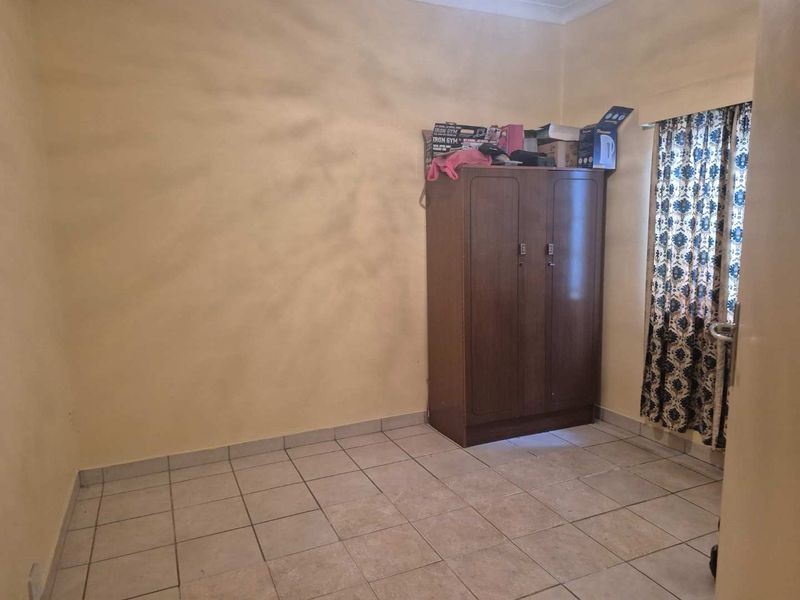 Large home, ideal for family or for renting out - Photo 7