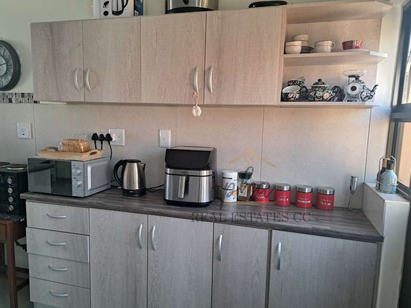 Modern, very neat 2 bedr Townhouse with spacious courtyard for sale in Walvis Bay - Photo 4