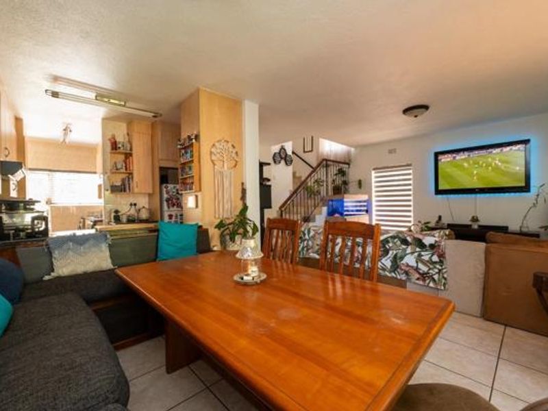 3 Bedroom Family Home in a Secure Glenvista Gardens Complex - Photo 6