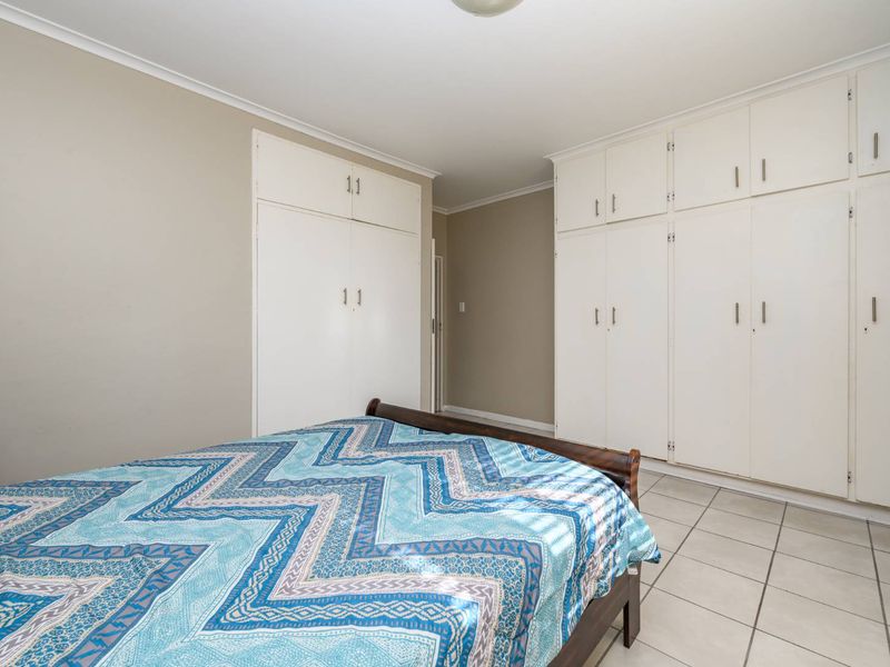 Serious Seller! A Rare Find! THREE Beds plus Garage and Parking close to Beach! - Photo 8