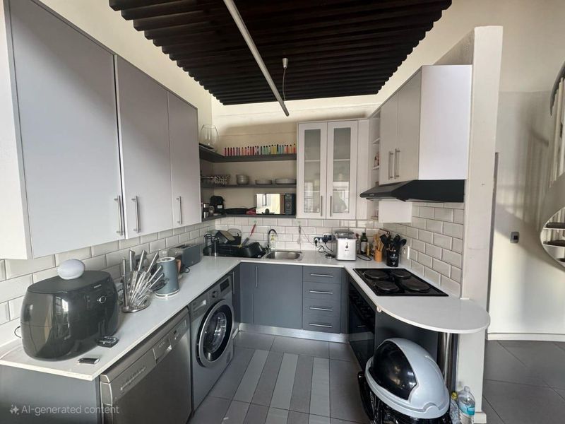 Modern student  living in the heart of Hatfield - Photo 6