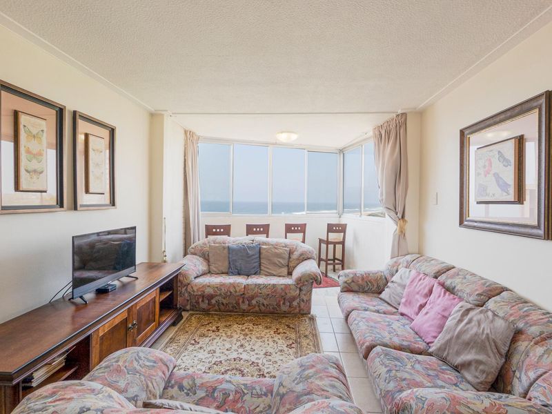 Spacious seaside living - Photo 2