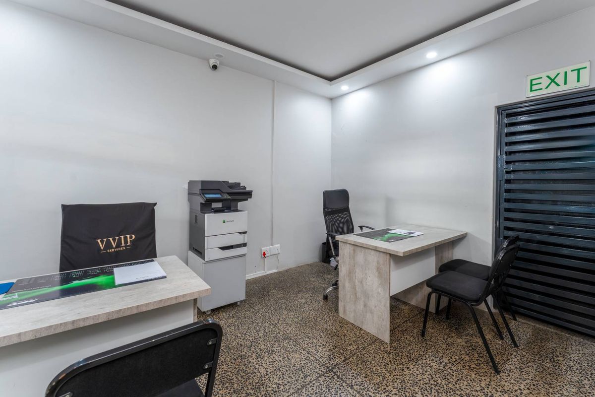 Stunning Commercial Space In Goodwood - Photo 2