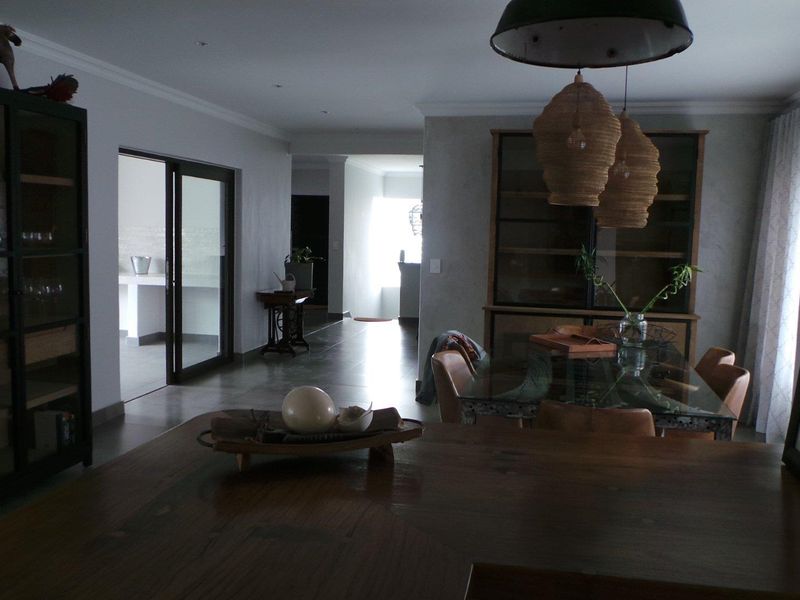 Perfect Masterpiece! Prime Location! - Photo 3