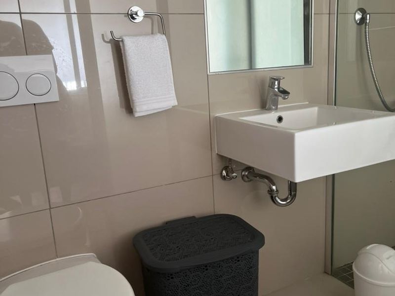 Rental - Available - Photo 3