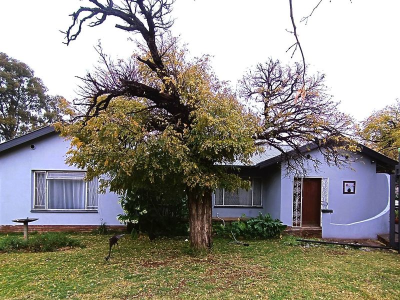 Well-Loved Family Home with Space for Everyone - Photo 2