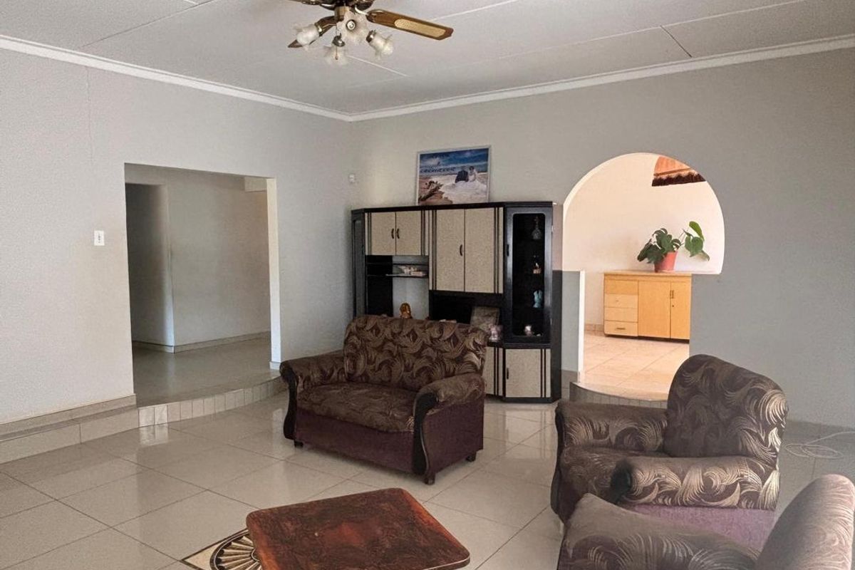 Large family Home in Rehoboth for Sale - Photo 5