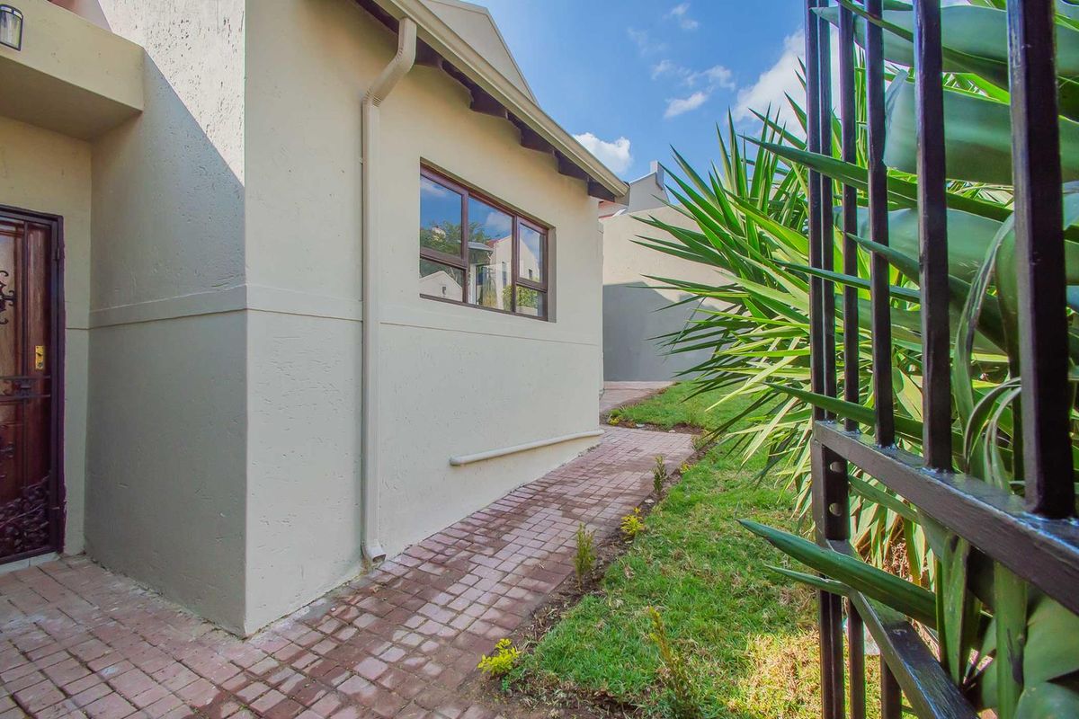 Value Packed -Fully Renovated -Full Title Cluster - Photo 3