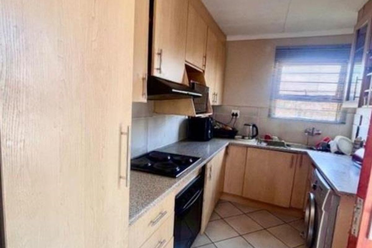 Family Home For Sale - Photo 4